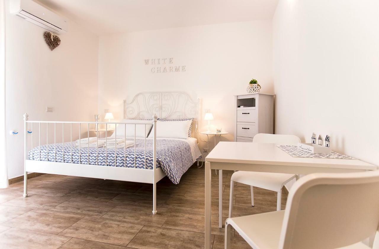 White Charme Accommodation Self Check-In Alghero Exteriör bild